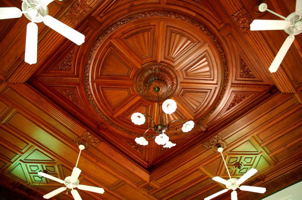 Visalam Chettinad Palace - A Cgh Earth Experience Kānādukāttān Exteriér fotografie